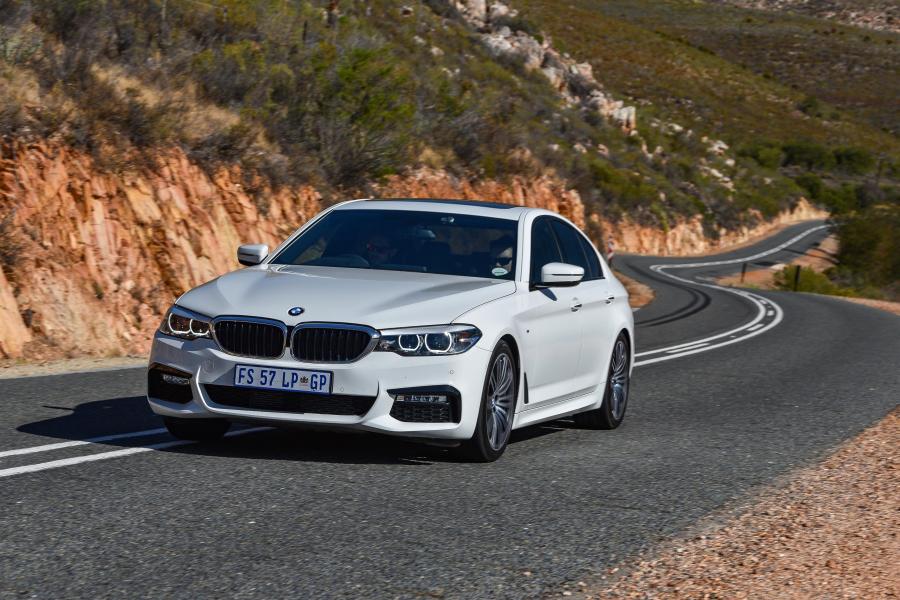  BMW 520d Sedan M Sport 2017 года  (ZA) (фото 4 из 23)